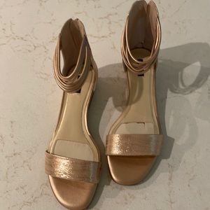 Alex Marie, 7.5 sandals, gold very nice, never worn